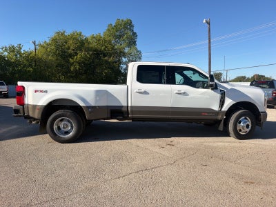2027 Ford F-350 Super Duty King Ranch