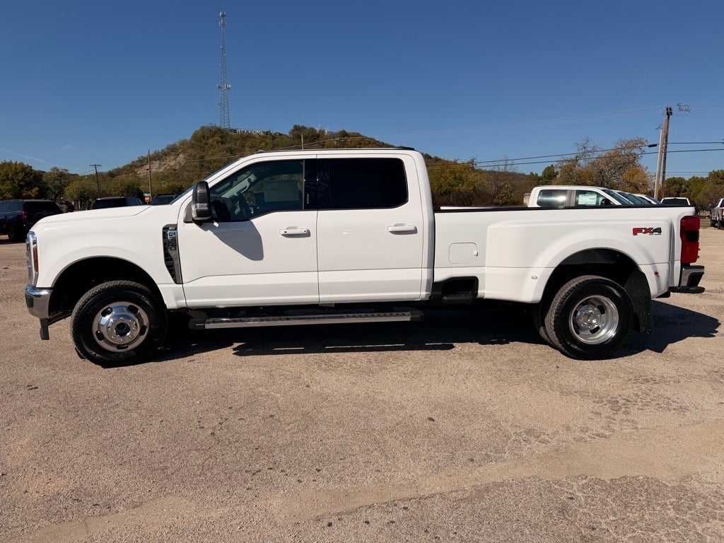 2026 Ford F-350 Super Duty XLT