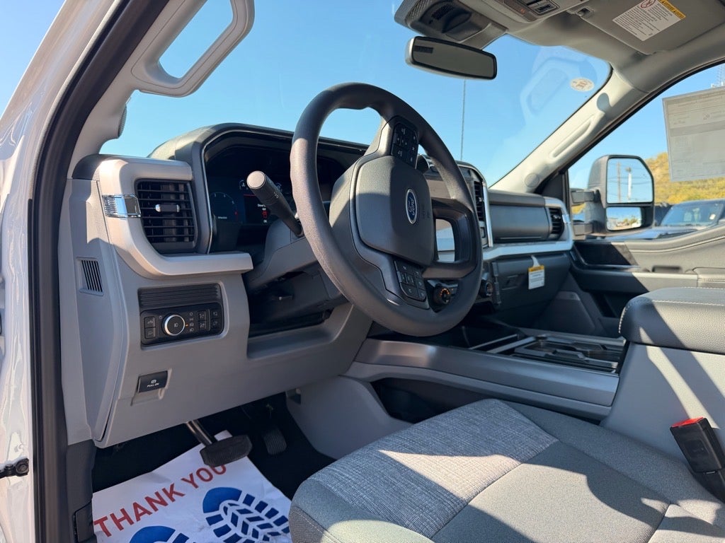 2026 Ford F-350 Super Duty XLT