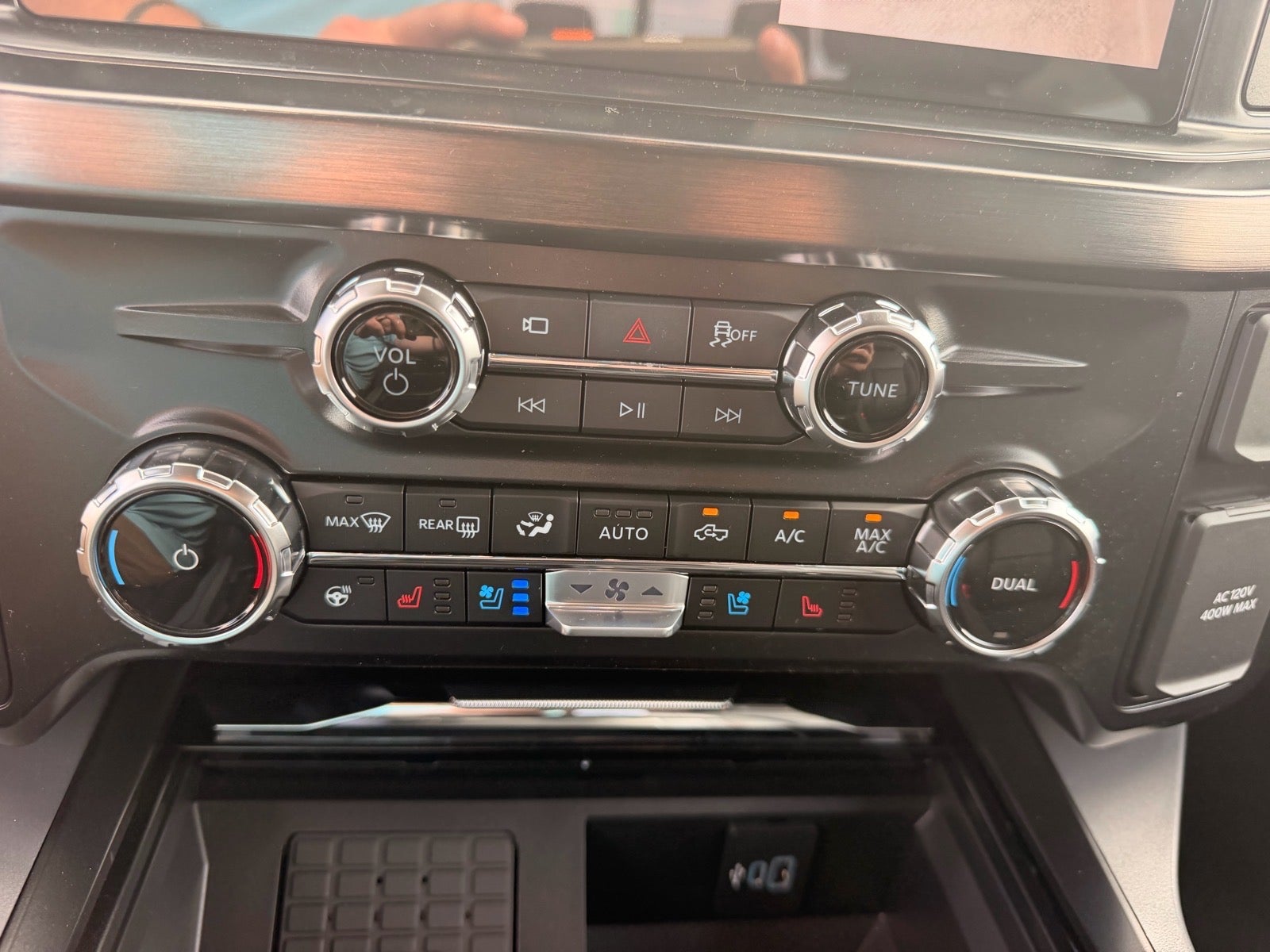 2026 Ford F-350 Super Duty Lariat