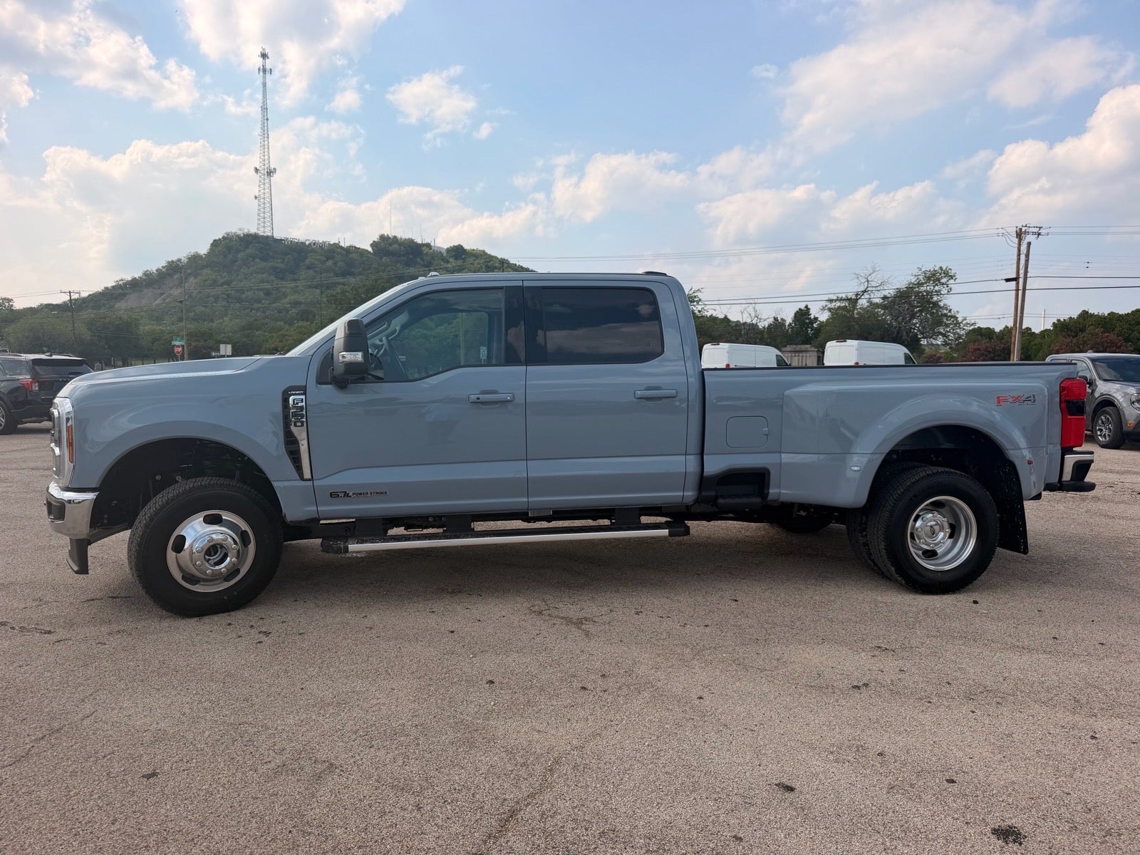 2026 Ford F-350 Super Duty Lariat