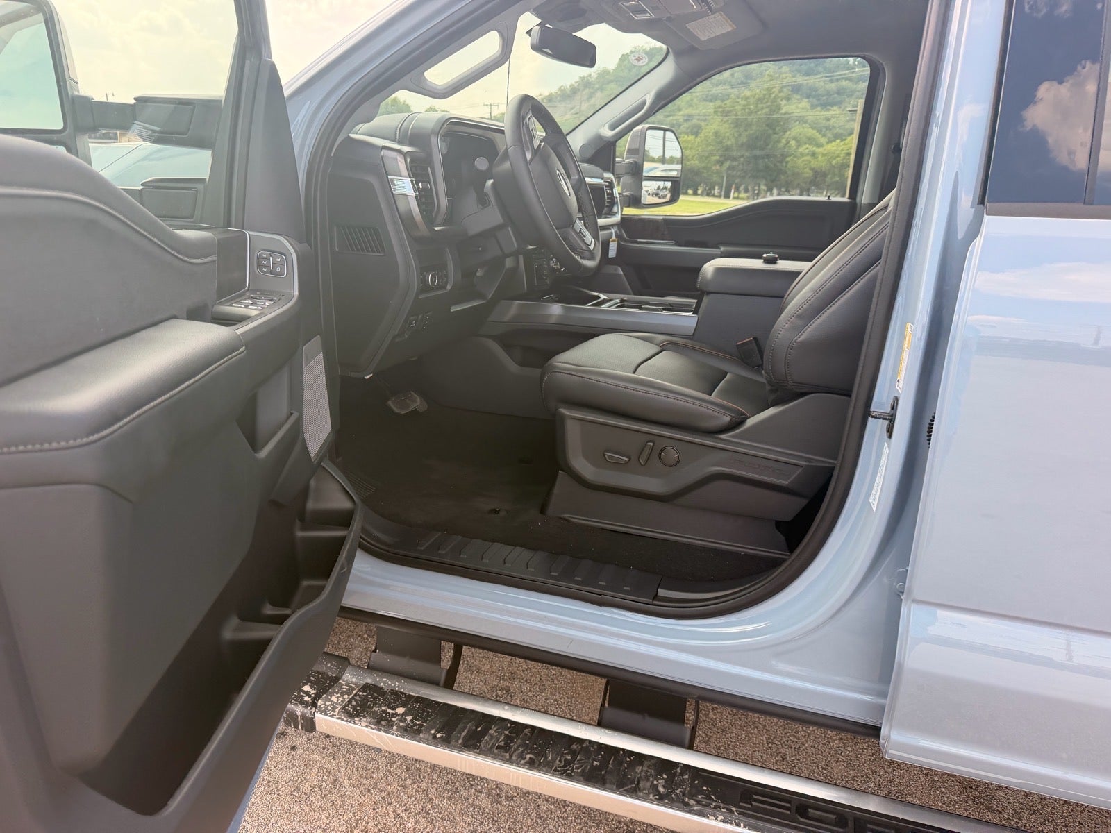 2026 Ford F-350 Super Duty Lariat