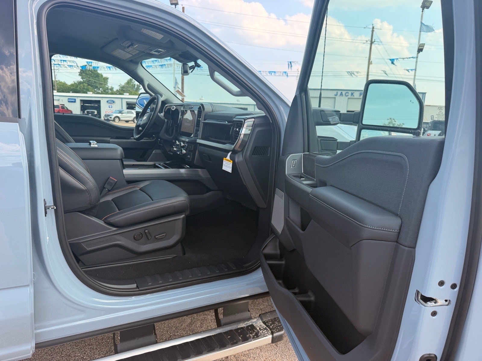 2026 Ford F-350 Super Duty Lariat
