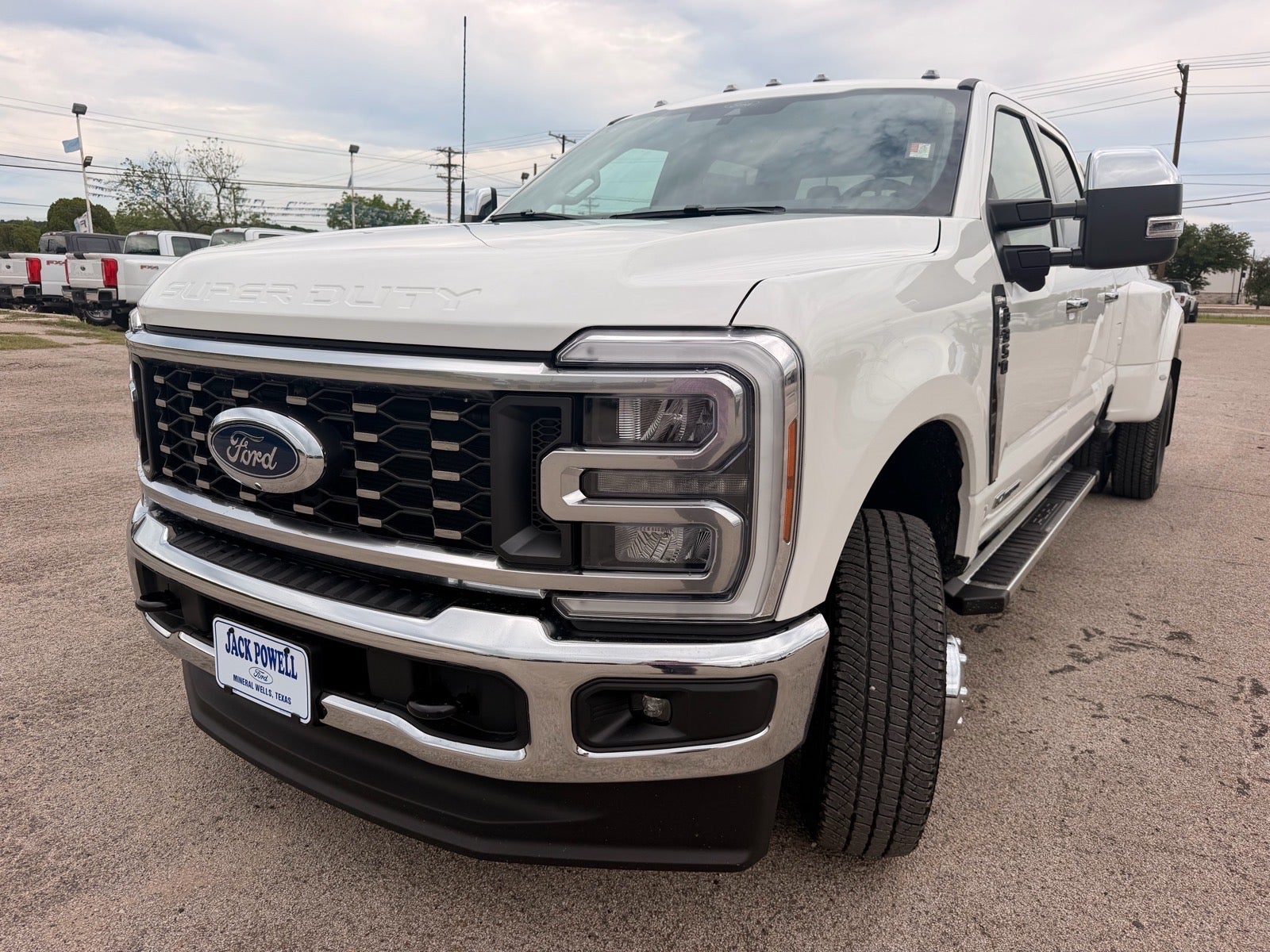 2026 Ford F-350 Super Duty Lariat