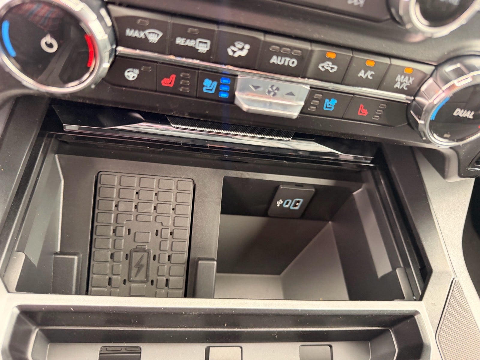 2026 Ford F-350 Super Duty Lariat