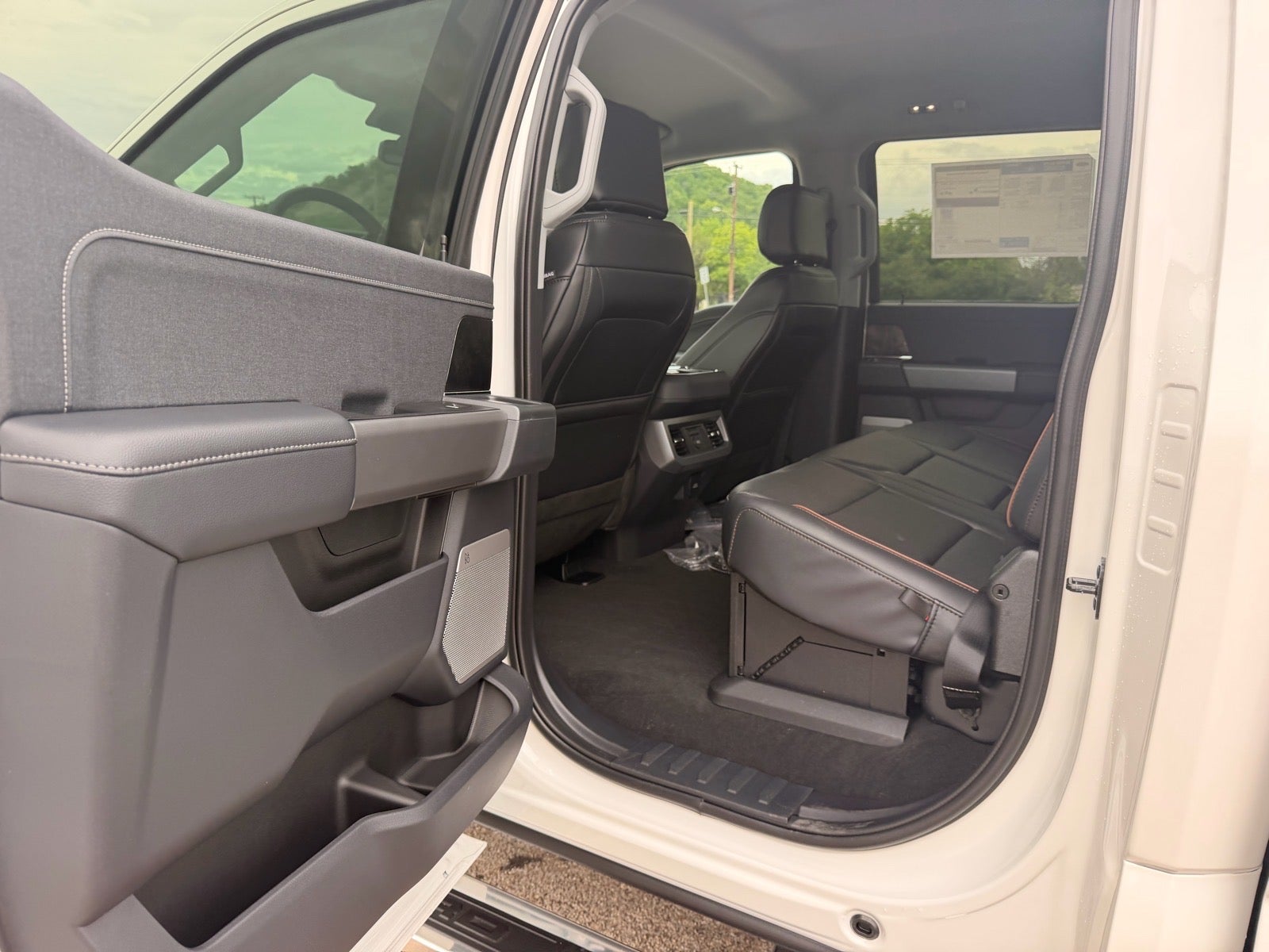 2026 Ford F-350 Super Duty Lariat