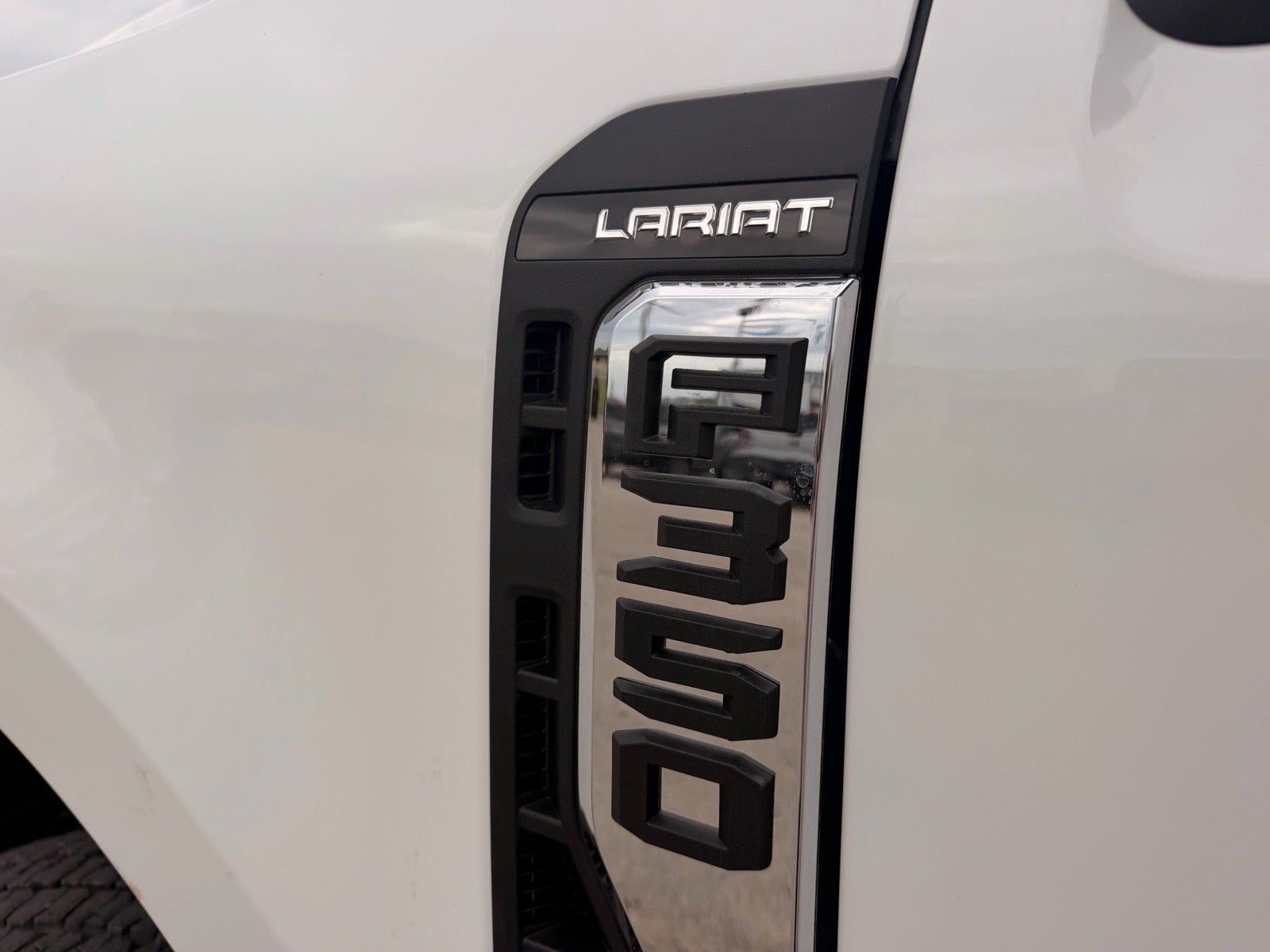 2026 Ford F-350 Super Duty Lariat
