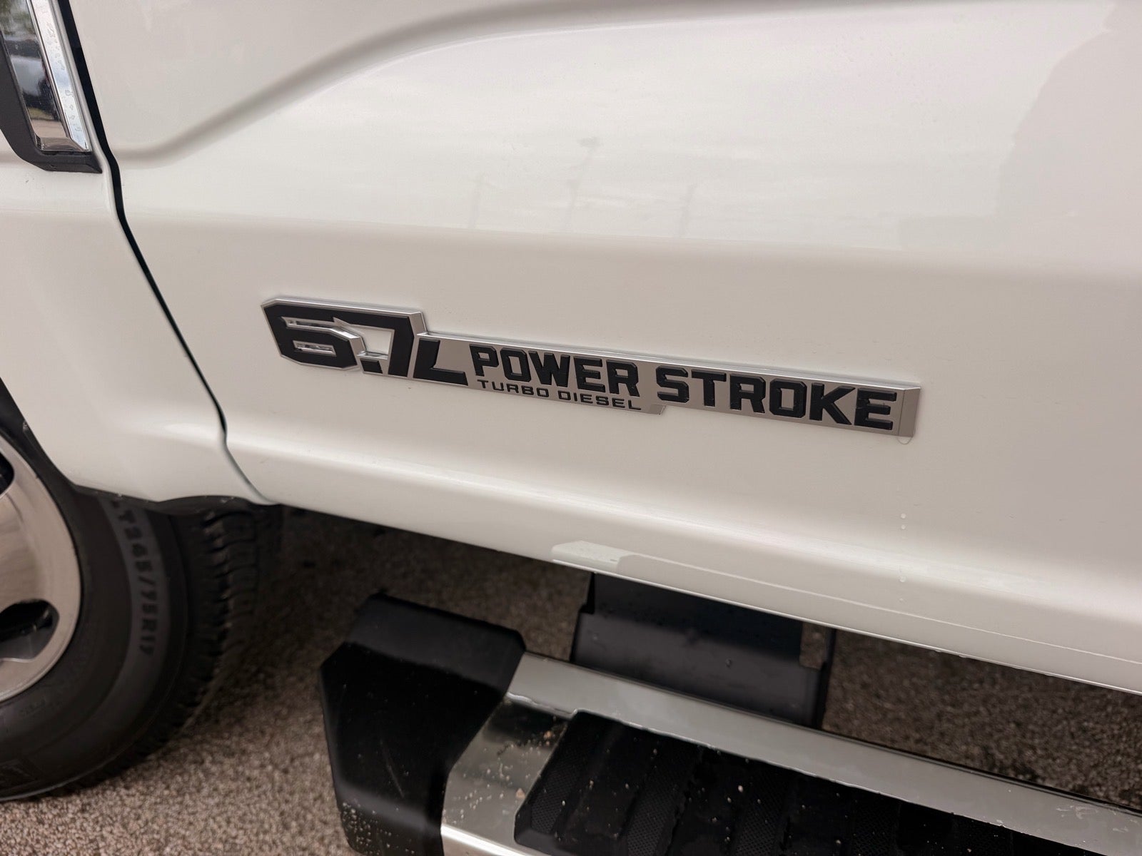 2026 Ford F-350 Super Duty Lariat