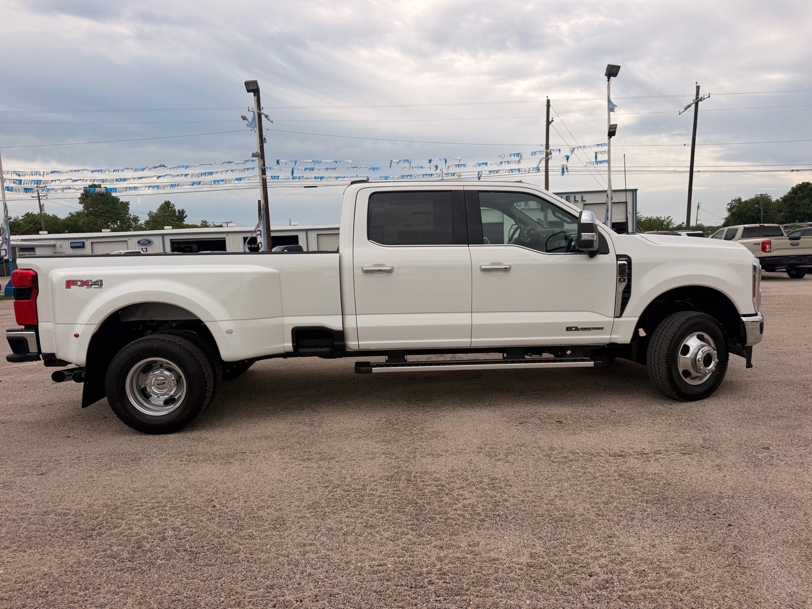 2026 Ford F-350 Super Duty Lariat