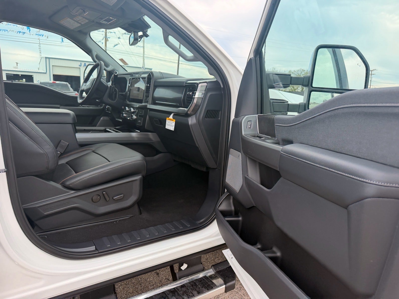 2026 Ford F-350 Super Duty Lariat