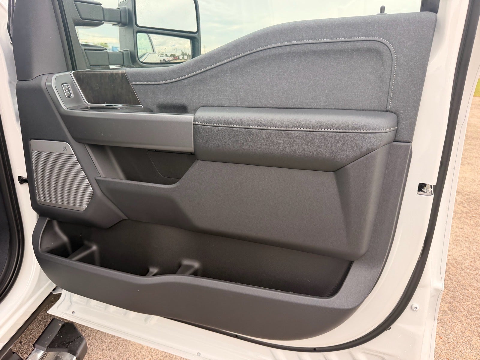 2026 Ford F-350 Super Duty Lariat