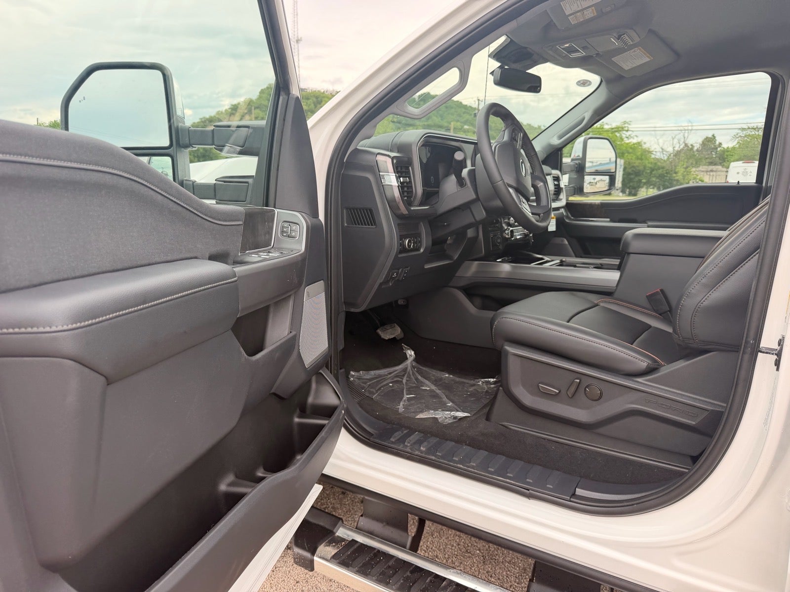 2026 Ford F-350 Super Duty Lariat