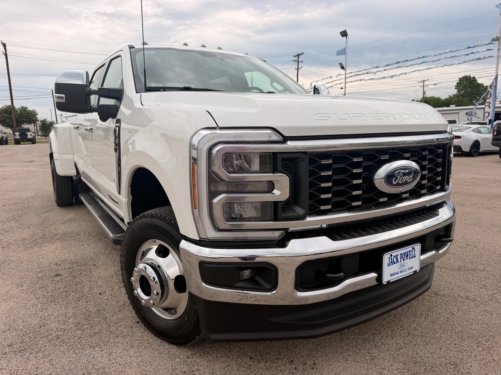 2026 Ford F-350 Super Duty Lariat