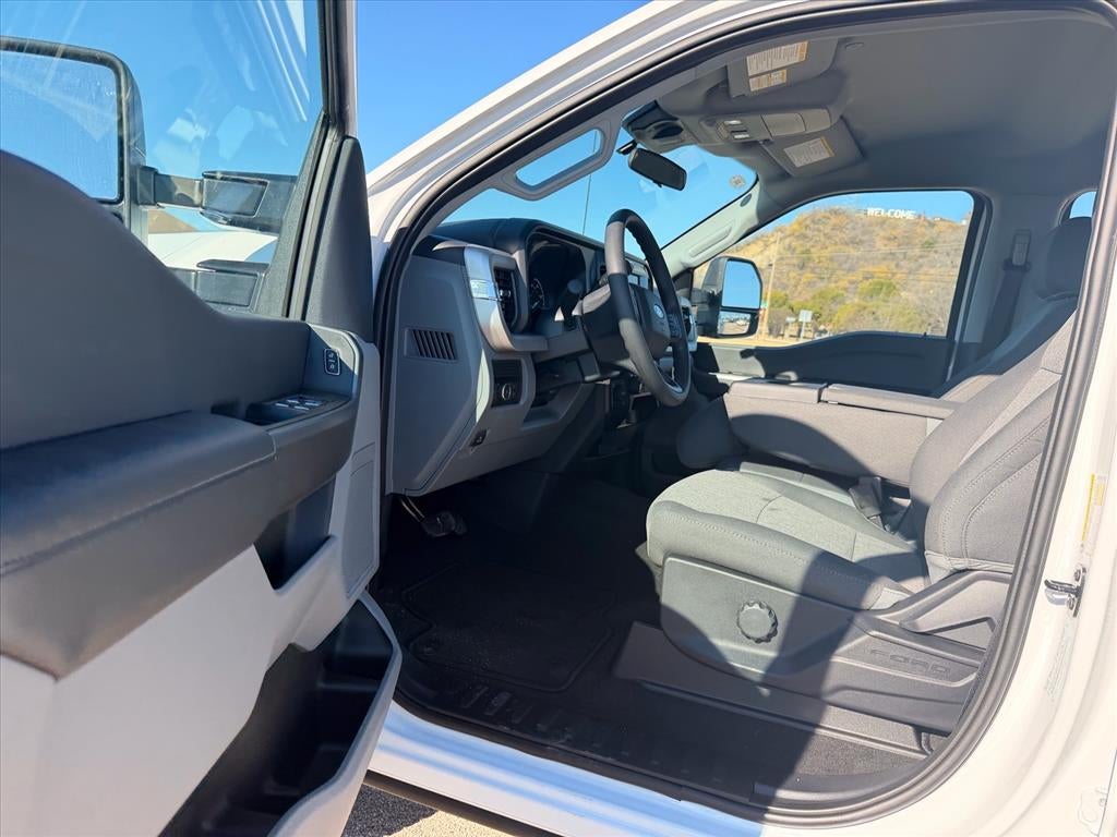 2026 Ford F-350 Super Duty XL