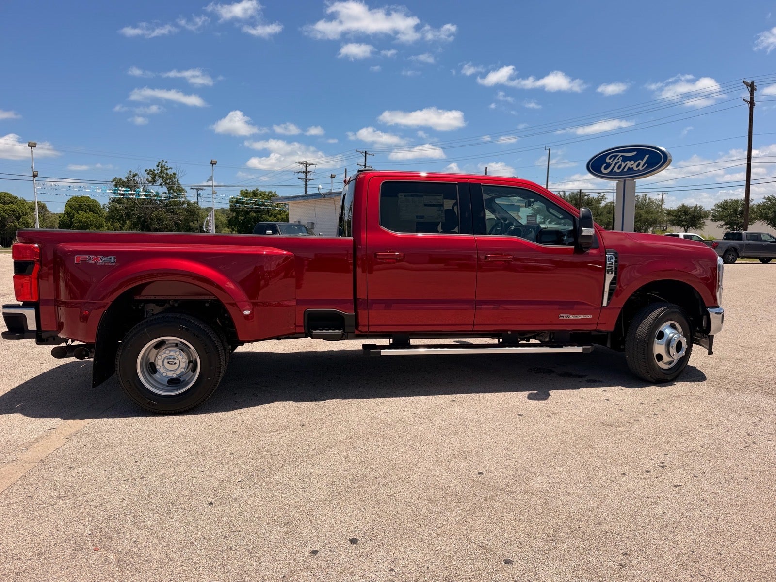 2026 Ford F-350 Super Duty Lariat