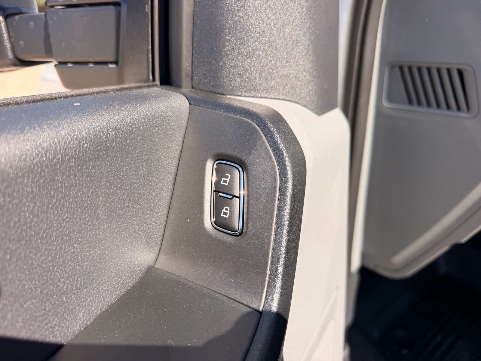 2027 Ford F-250 Super Duty XL