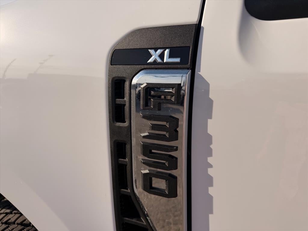 2026 Ford F-350 Super Duty XL