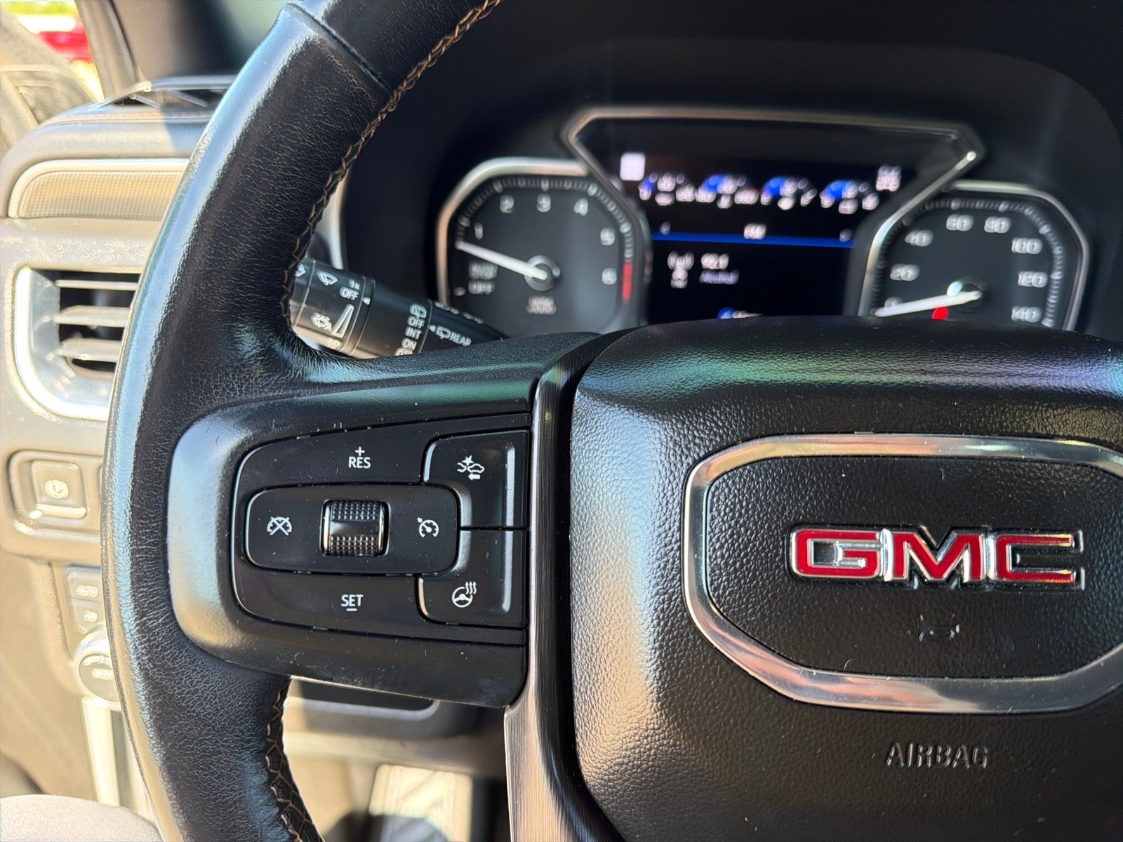 2021 GMC Yukon XL AT4