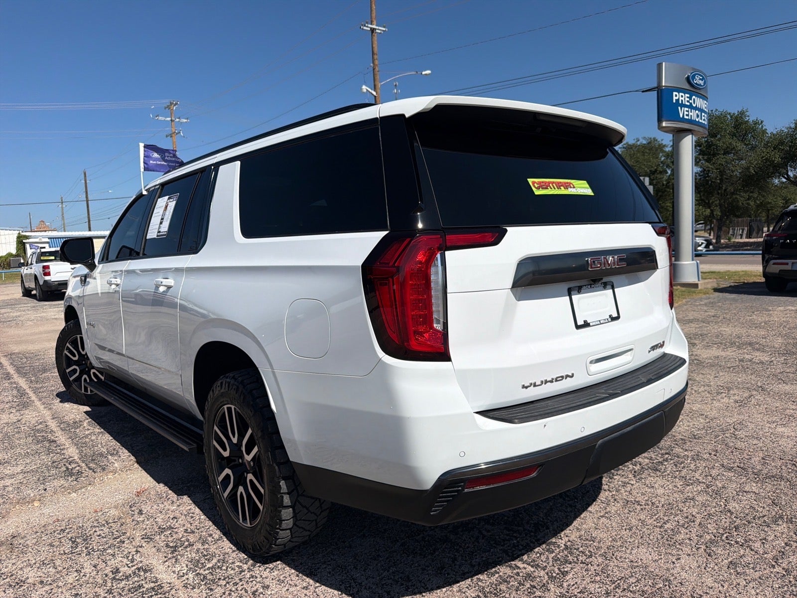 2021 GMC Yukon XL AT4