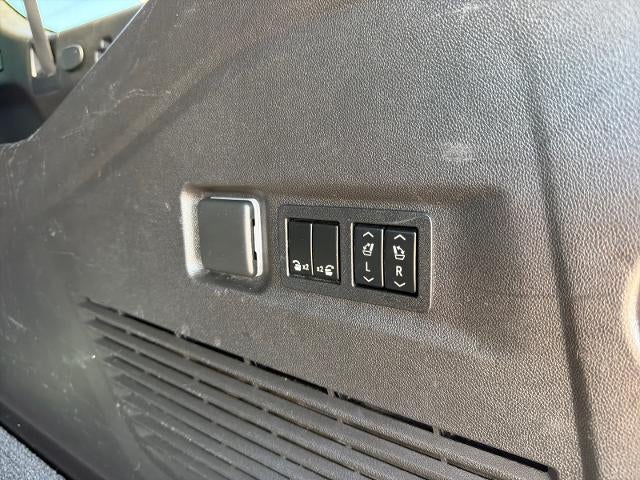 2021 GMC Yukon XL AT4