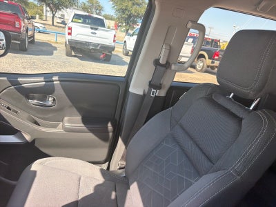 2025 Nissan Frontier SV