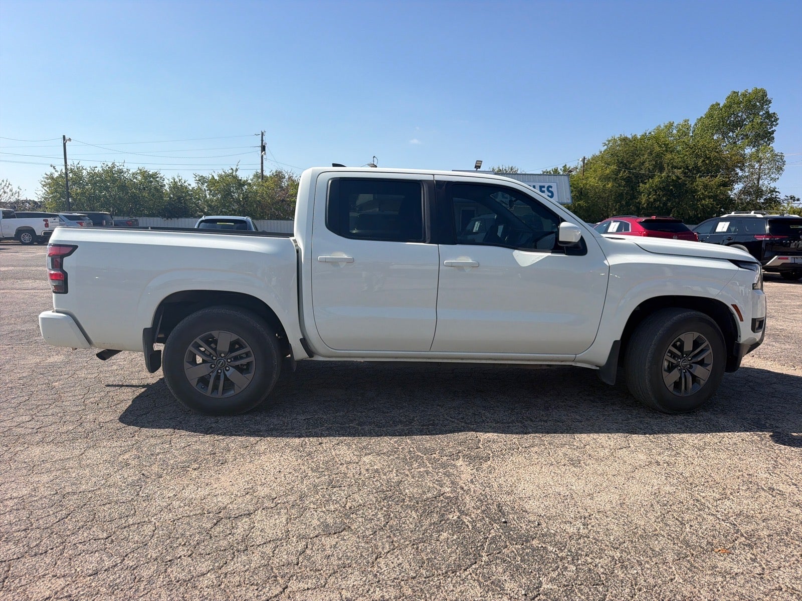 2025 Nissan Frontier SV