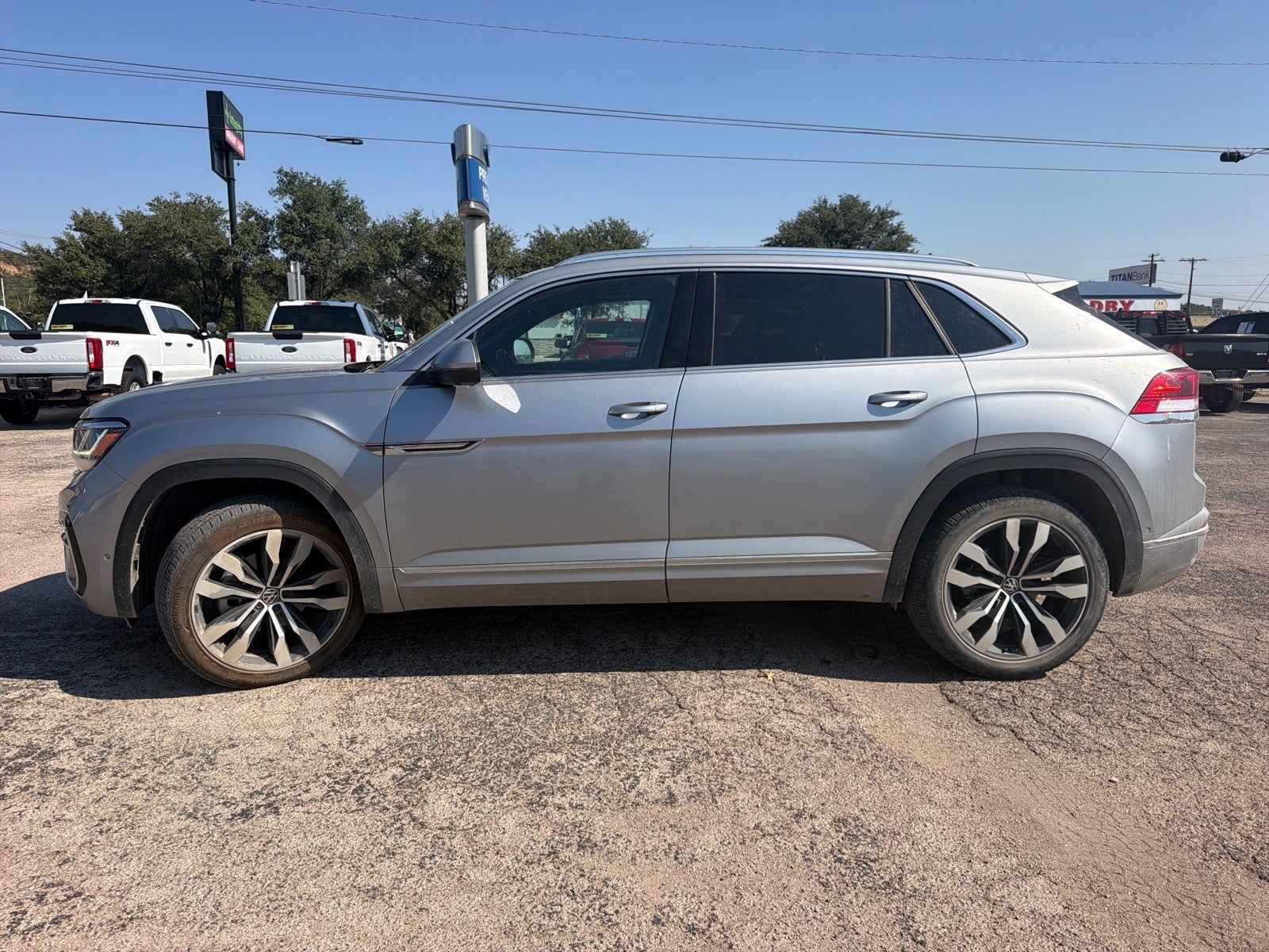 2023 Volkswagen Atlas Cross Sport V6 SEL Premium R-Line 4Motion