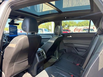 2023 Volkswagen Atlas Cross Sport V6 SEL Premium R-Line 4Motion