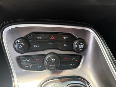2022 Dodge Challenger SXT