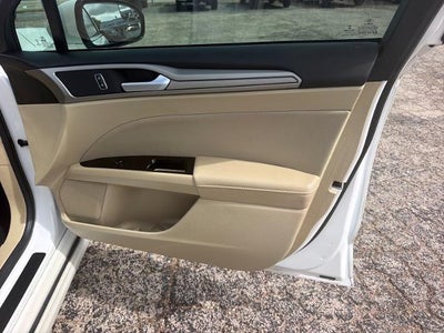 2016 Ford Fusion SE