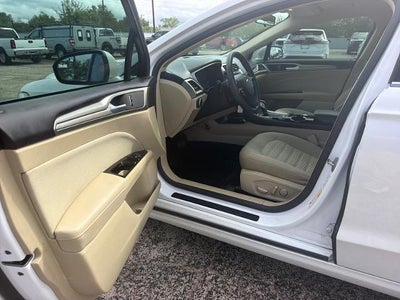 2016 Ford Fusion SE