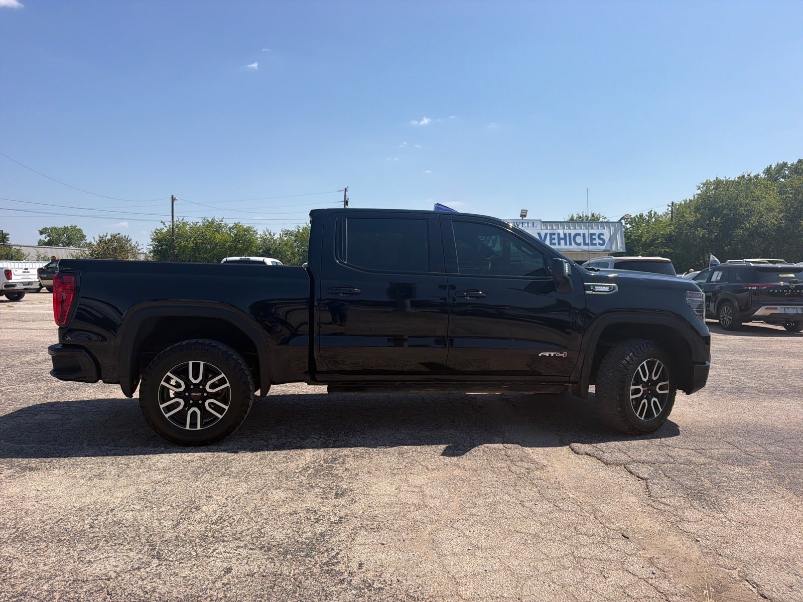 2025 GMC Sierra 1500 AT4