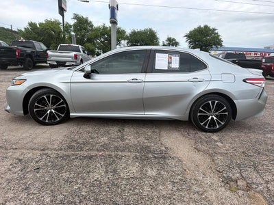 2020 Toyota Camry SE