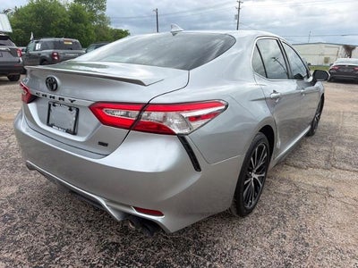 2020 Toyota Camry SE