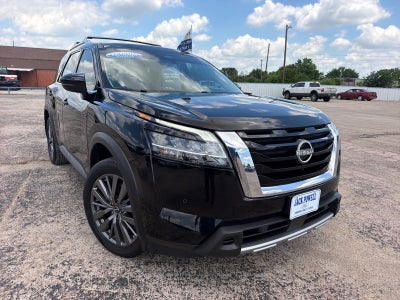 2024 Nissan Pathfinder SL