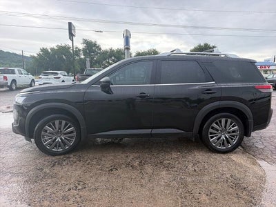 2024 Nissan Pathfinder SL