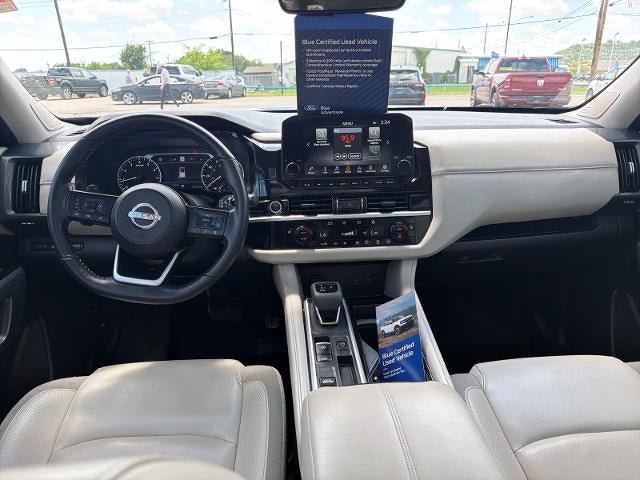 2024 Nissan Pathfinder SL