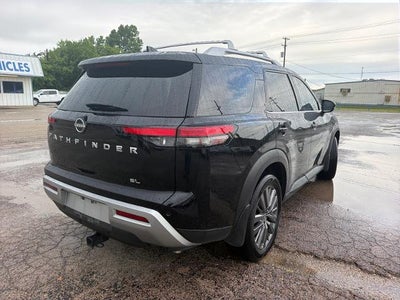 2024 Nissan Pathfinder SL