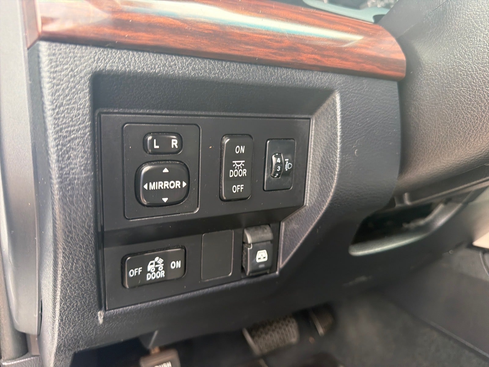 2017 Toyota Tundra Limited