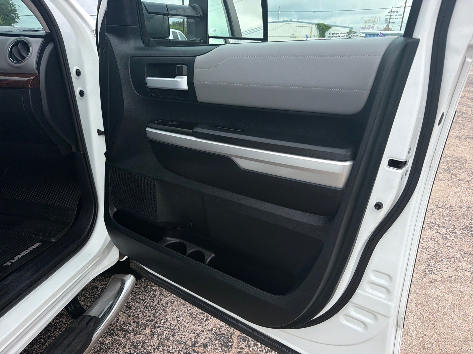 2017 Toyota Tundra Limited