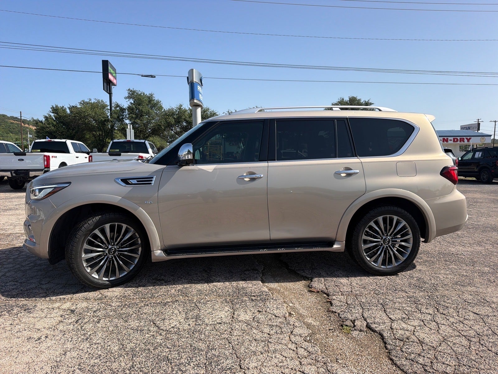 2019 INFINITI QX80 Luxe