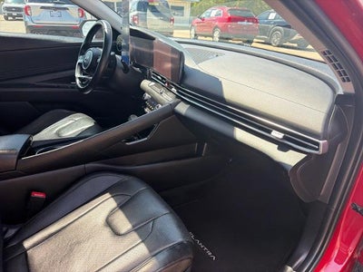 2023 Hyundai ELANTRA Limited