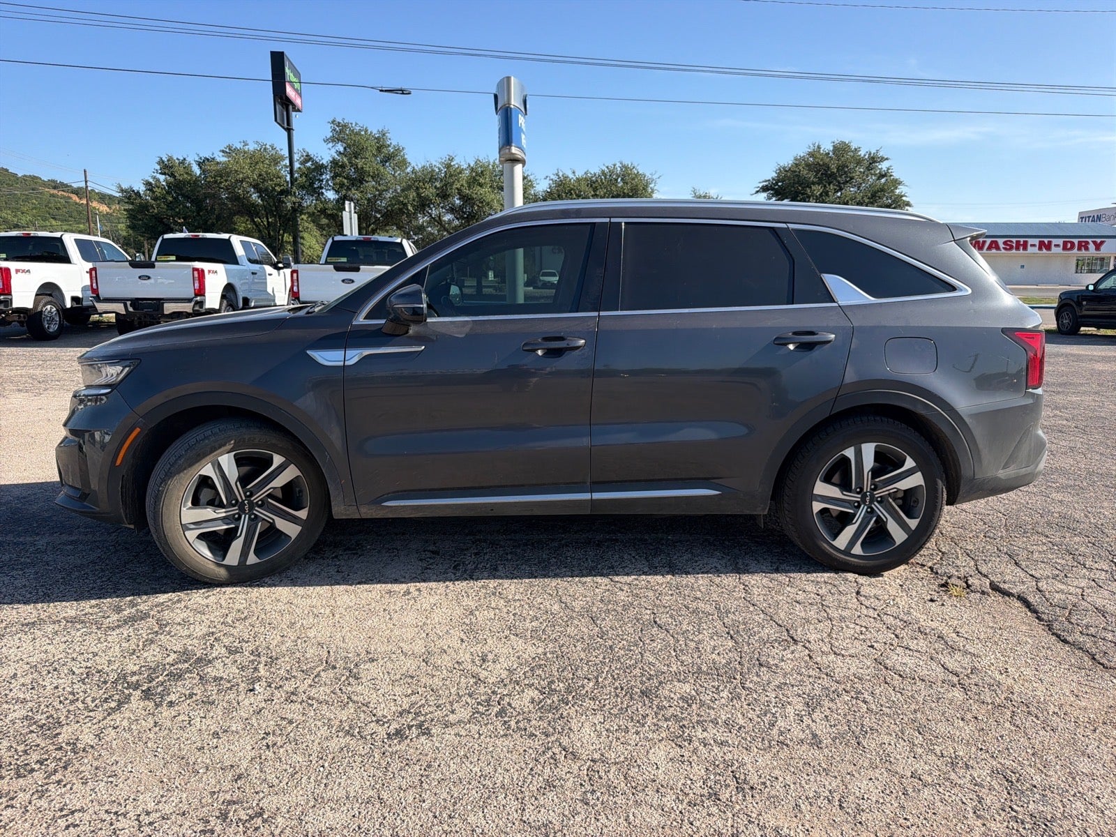 2023 Kia Sorento Hybrid EX